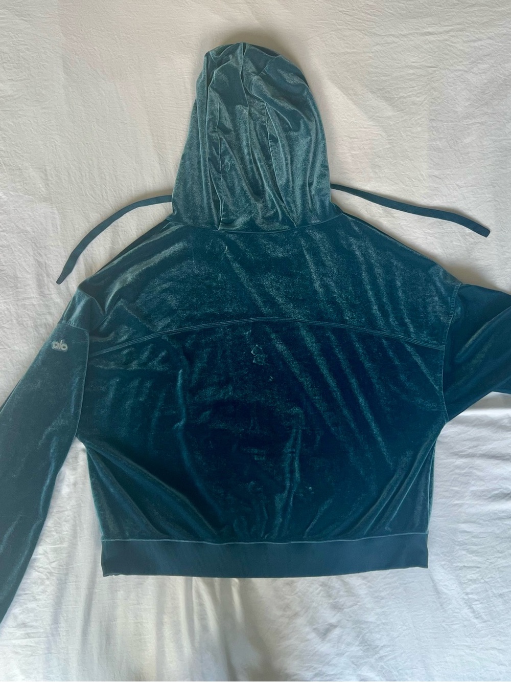 Women’s ALO Yoga Cropped Teal Velvet Hoodie - Picture 3 of 8